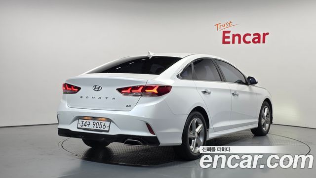 Hyundai Sonata 2.0 Smart Spicial - фото 1