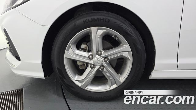 Hyundai Sonata 2.0 Smart Spicial - фото 4