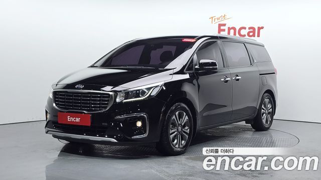 Kia Carnival Новый 9-Seater Luxury - фото 0