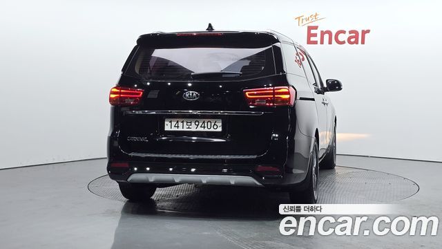 Kia Carnival Новый 9-Seater Luxury - фото 3