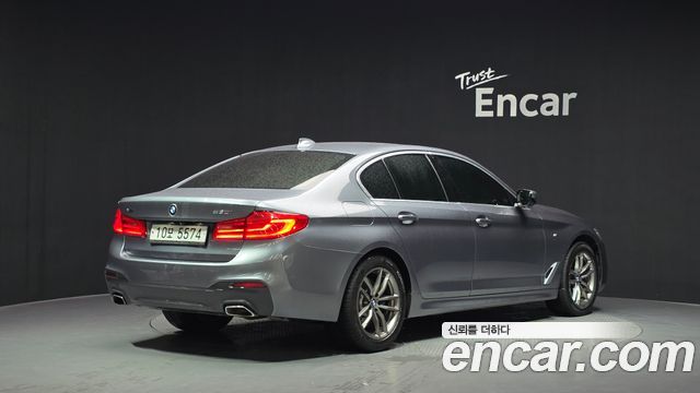 BMW 5-Series G30 530i xDrive M Sport Package - фото 1