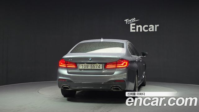 BMW 5-Series G30 530i xDrive M Sport Package - фото 3