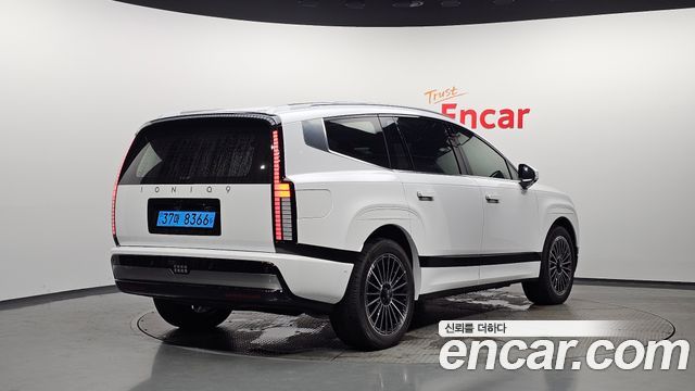 Hyundai Ioniq9 Performance Type AWD 6-Seater Calligraphy - фото 1