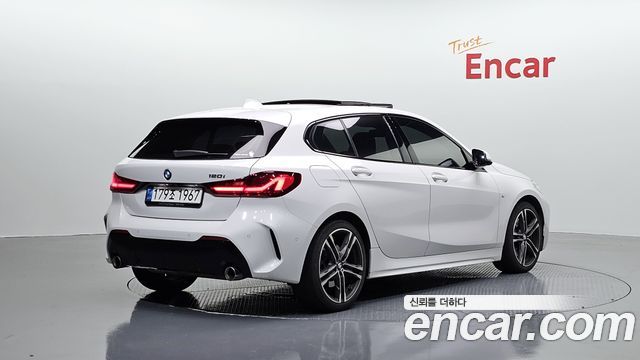 BMW 1-Series F40 120i M Sports - фото 1