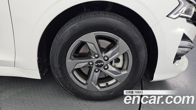 Kia K5 3-го поколения 2.0 LPI(Renter car) Strandard - фото 4