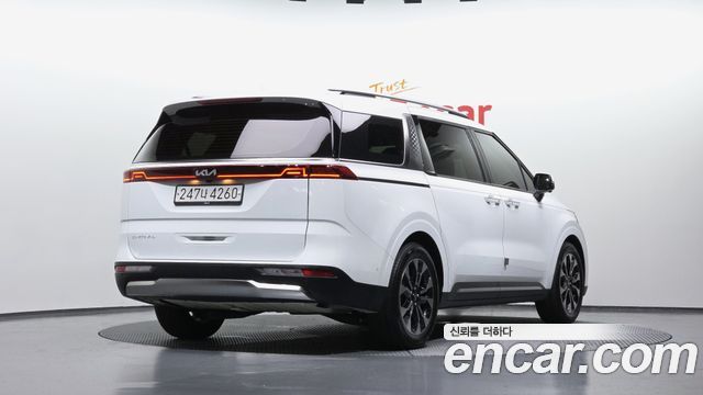 Kia Carnival 4-го поколения 9-Seater Signature - фото 1