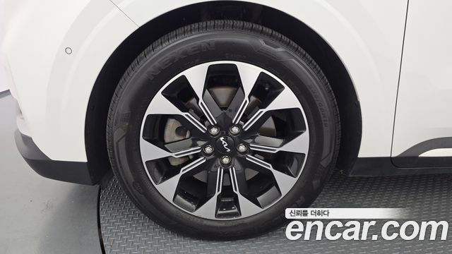 Kia Carnival 4-го поколения 9-Seater Signature - фото 4
