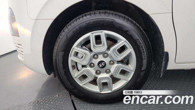 Hyundai Staria HEV 1.6 Cargo 5-Seater Modern - фото 4