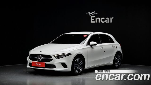 Mercedes-Benz A-Class W177 A220 Hatchback - фото 0