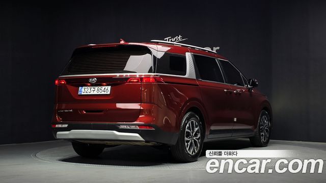 Kia Carnival 4-го поколения 9-Seater Prestige - фото 1