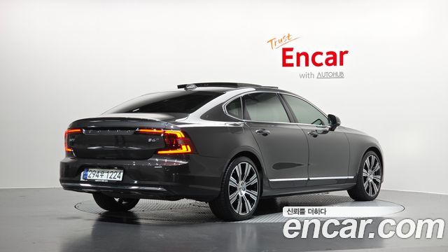 Volvo S90 B6 AWD Ultimate Bright - фото 1