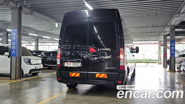 Renault Samsung Master 2.3 15-Seater - фото 3