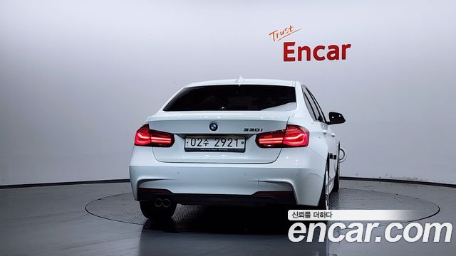 BMW 3-Series F30 330i M Sport Shadow - фото 3