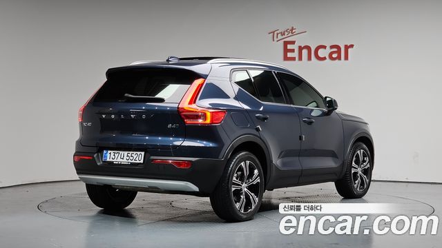 Volvo XC40 B4 Inscription - фото 0