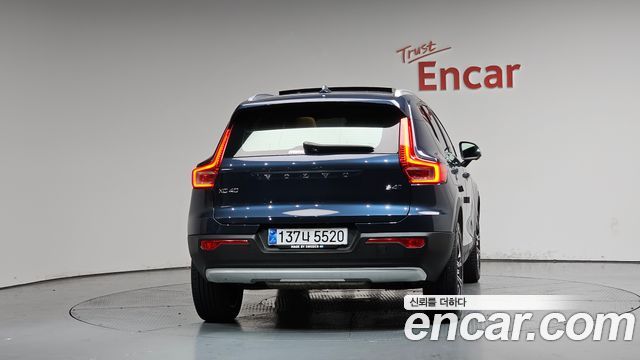 Volvo XC40 B4 Inscription - фото 2