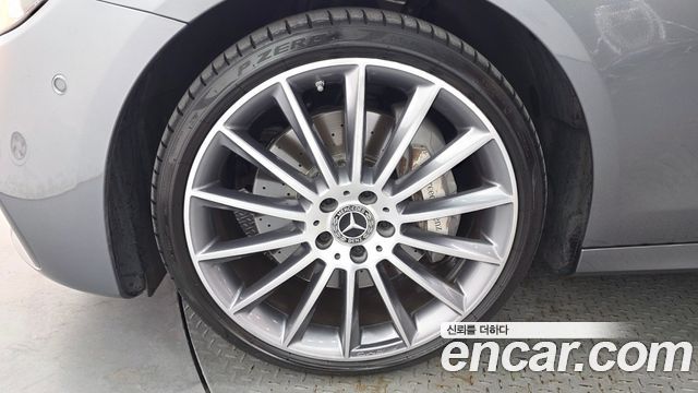 Mercedes-Benz E-Class W213 E350 4MATIC AMG Line - фото 3