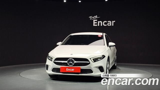 Mercedes-Benz A-Class W177 A220 Sedan - фото 2