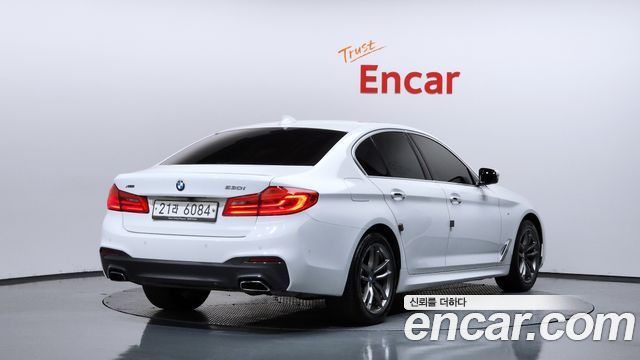 BMW 5-Series G30 530i xDrive M Sport Package Plus - фото 1