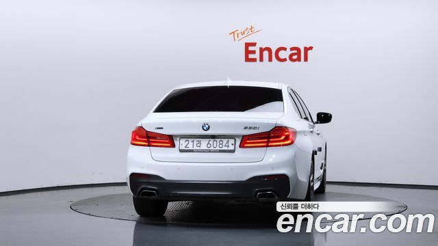 BMW 5-Series G30 530i xDrive M Sport Package Plus - фото 3