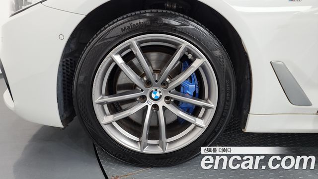 BMW 5-Series G30 530i xDrive M Sport Package Plus - фото 4