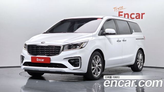 Kia Carnival Новый 9-Seater Luxury - фото 0