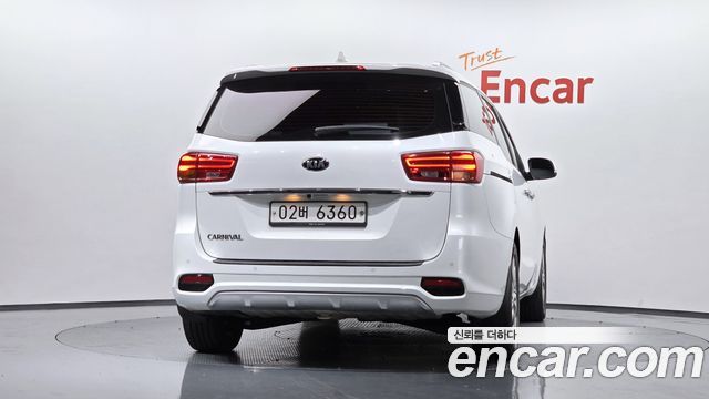 Kia Carnival Новый 9-Seater Luxury - фото 3