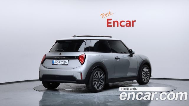 Mini Cooper 4-го поколения Classic - фото 1
