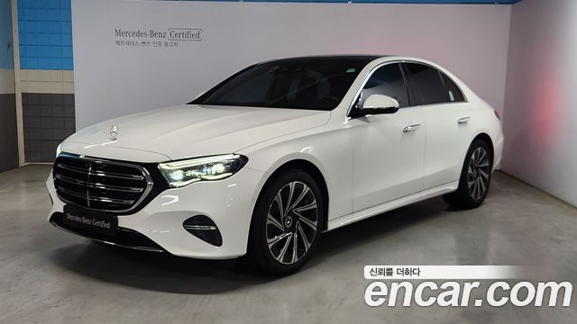 Mercedes-Benz E-Class W214 E300 4MATIC Exclusive - фото 0