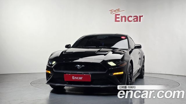 Ford Mustang Coupe - фото 2