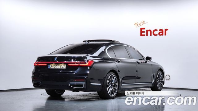 BMW 7-Series G11 740Li xDrive M Sport Package - фото 1