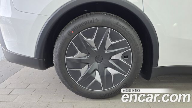Tesla Model Y L Long Range AWD - фото 4