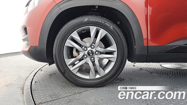 Kia Seltos Diesel 1.6 2WD Prestige - фото 4