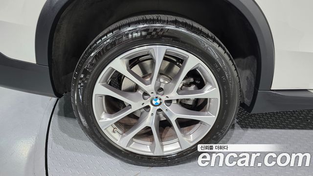 BMW X5 G05 xDrive 45e xLine - фото 4
