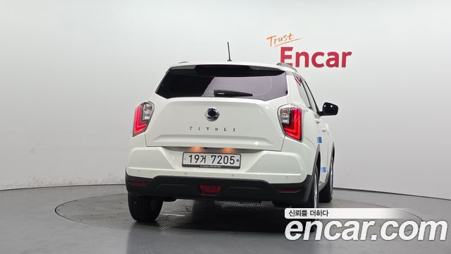SsangYong Tivoli Gasoline 1.5 2WD V3 - фото 3