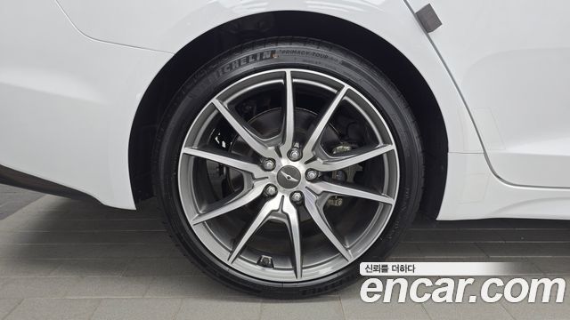 Genesis G70 2.0T Elite - фото 4