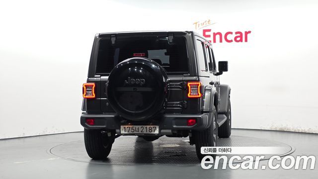 Jeep Wrangler JL 2.0 Overland 4Door - фото 3