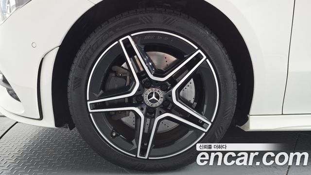 Mercedes-Benz CLA-Class C118 CLA250 4MATIC - фото 3