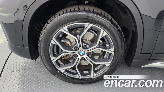 BMW X1 F48 xDrive 20i xLine - фото 4