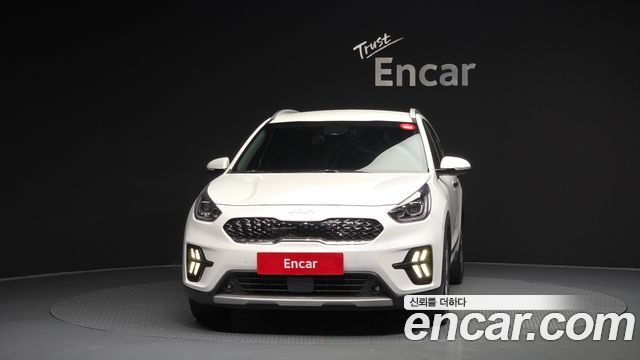 Kia Niro Новый 1.6 HEV Signature - фото 2