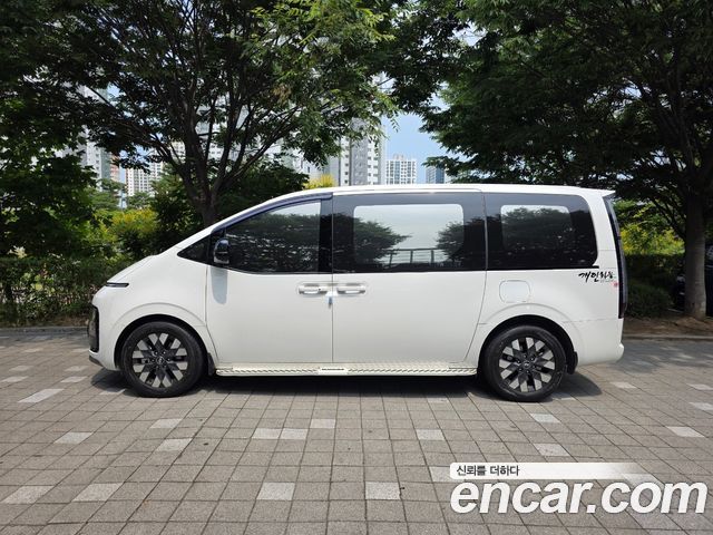 Hyundai Staria HEV 1.6 Cargo 3-Seater Modern - фото 1
