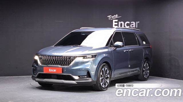 Kia Carnival 4-го поколения 9-Seater Signature - фото 0