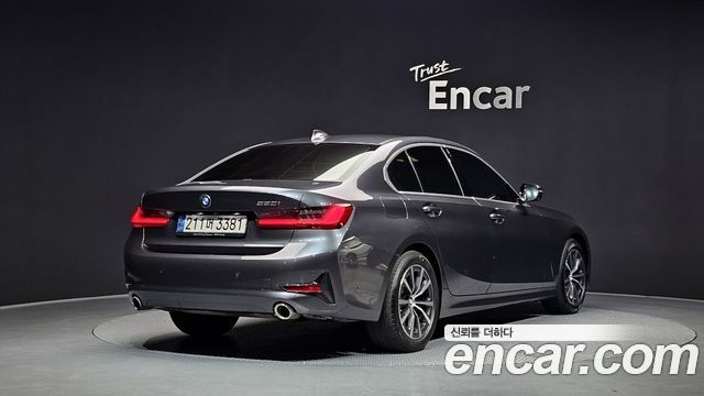 BMW 3-Series G20 320i - фото 1
