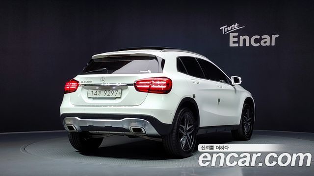 Mercedes-Benz GLA-Class X156 GLA220 Premium - фото 1