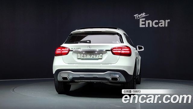 Mercedes-Benz GLA-Class X156 GLA220 Premium - фото 3
