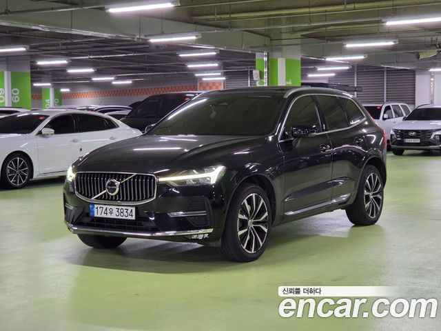Volvo XC60 2-го поколения B6 Ultimate Bright - фото 0