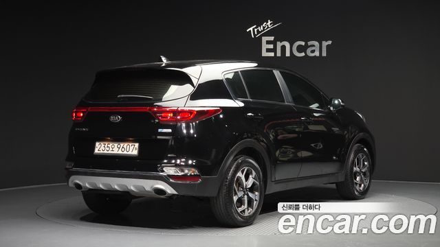 Kia Sportage Diesel 2.0 2WD Trendy - фото 1