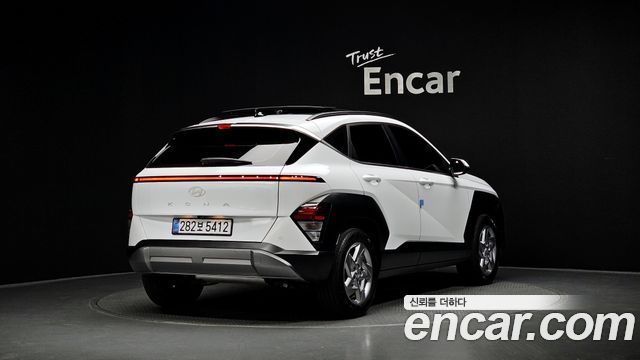 Hyundai Kona SX2, гибрид Premium - фото 1