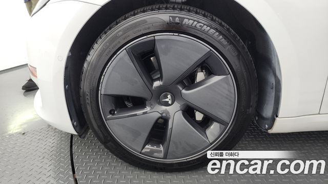 Tesla Model 3 Long Range AWD - фото 4