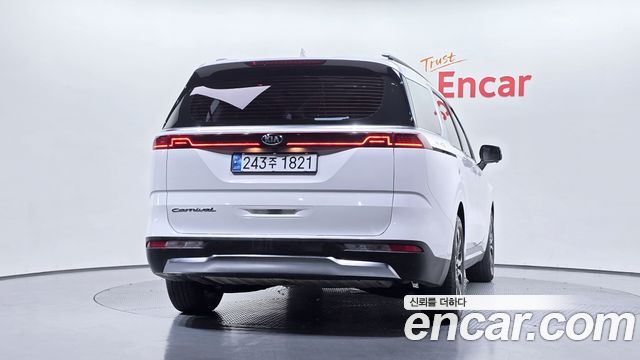 Kia Carnival 4-го поколения 9-Seater Noblesse - фото 3