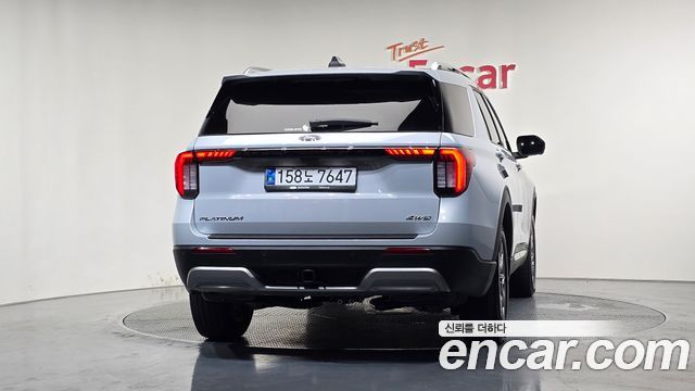 Ford Explorer 6-го поколения 2.3 Platinum 4WD - фото 3